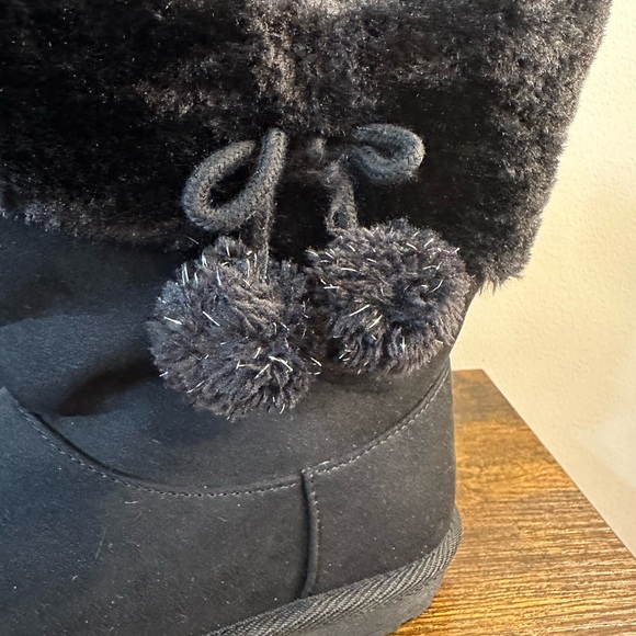 Thereabouts Girls Aubree Flat Heel Winter Boots NWT Size 3 - Picture 2 of 8